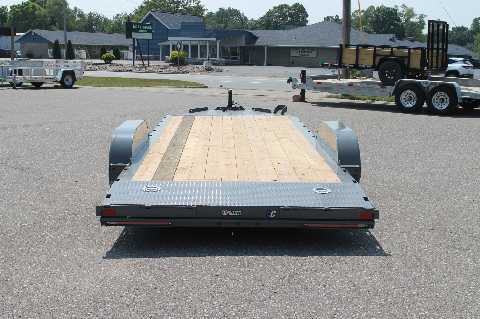 New 2025 Diamond C Trailers GTF235 20X83 Car Hauler