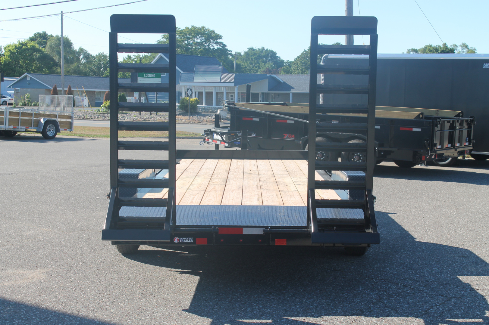 New 2025 Diamond C Trailers BASELINE HEQ207 20X82 Equipment Trailer