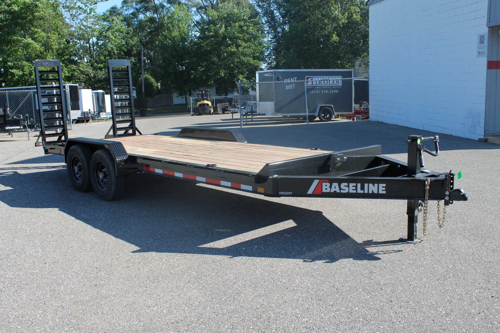 New 2025 Diamond C Trailers BASELINE HEQ207 20X82 Equipment Trailer