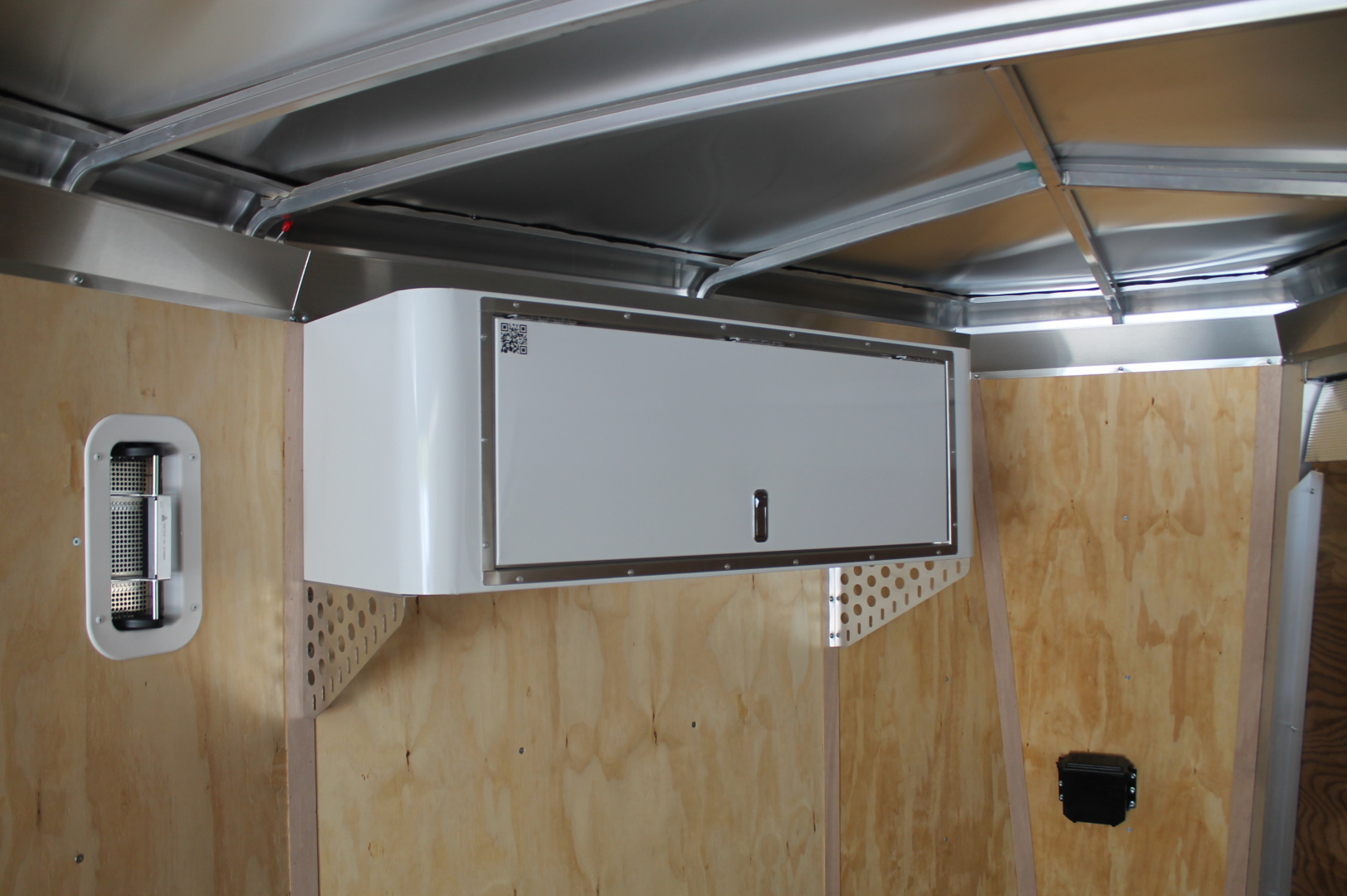 New 2026 NEO Trailers NASX2575TR6 Snowmobile Trailer