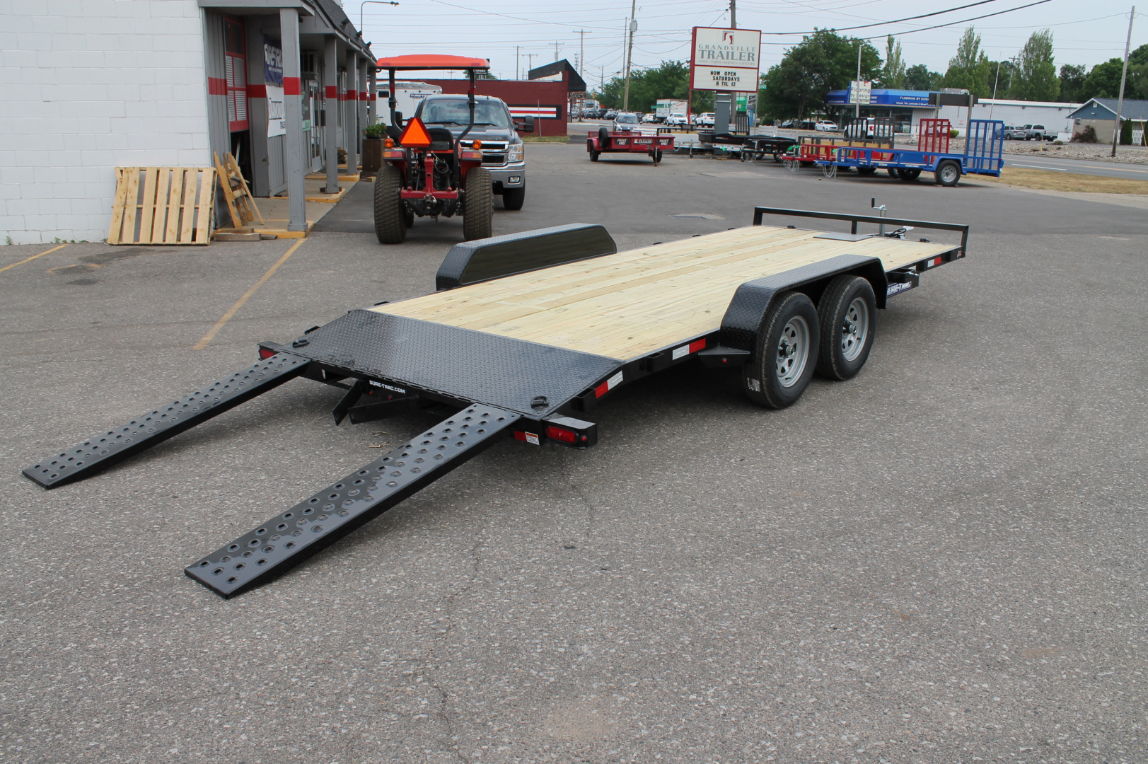 New 2026 Sure-Trac ST8218CHW-B-070 Car Hauler