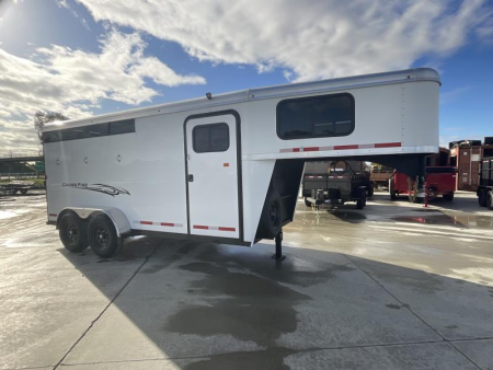 New 2025 Logan Coach CROSSFIRE3GN Horse Trailer