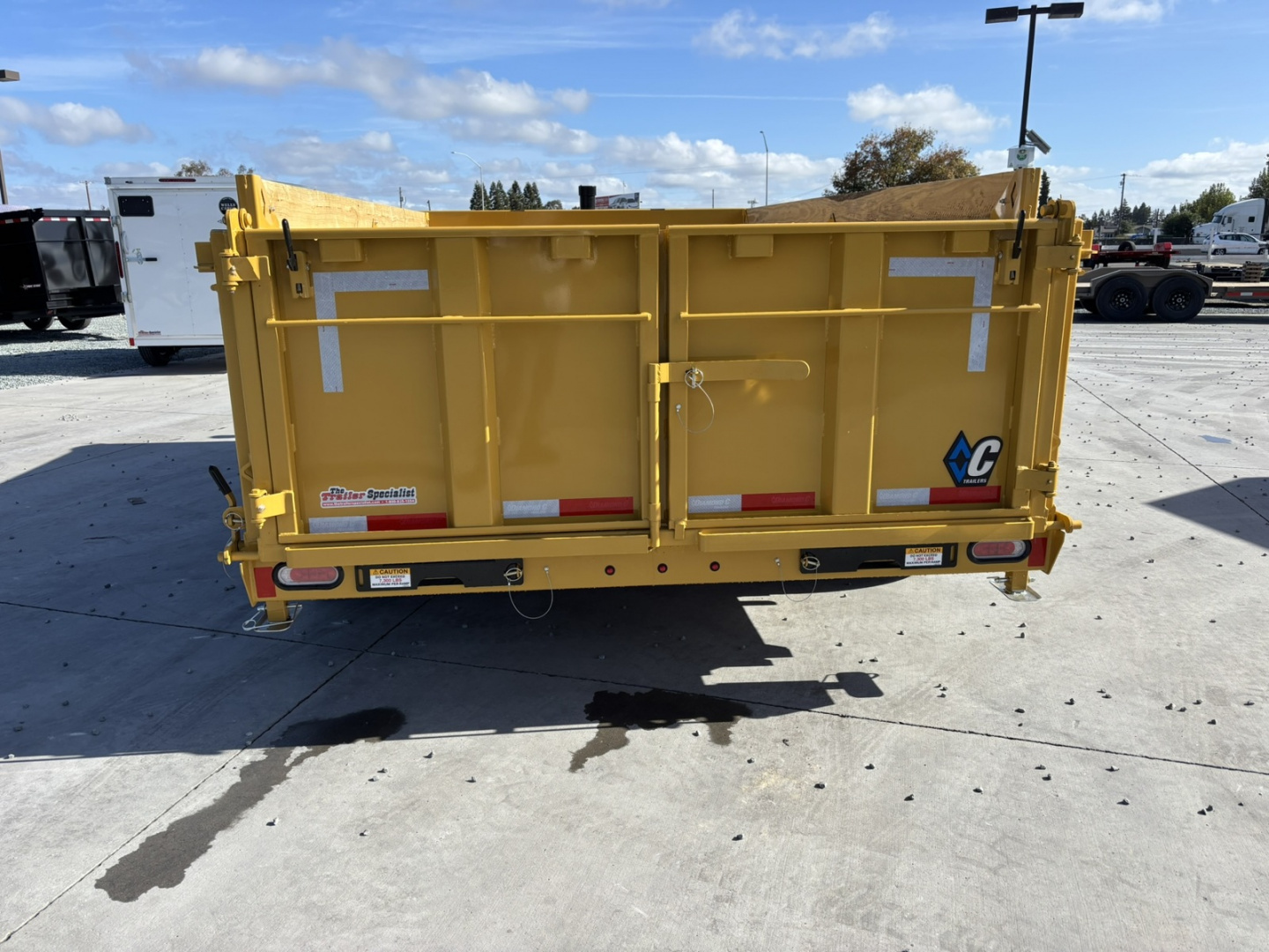 New 2026 Diamond C Trailers LPT207L14X82 P3 Dump Trailer