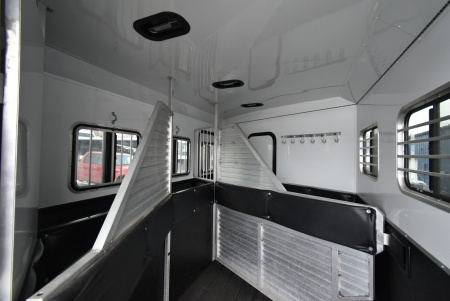 Used 2017 Hoosier 8313B Horse Trailer