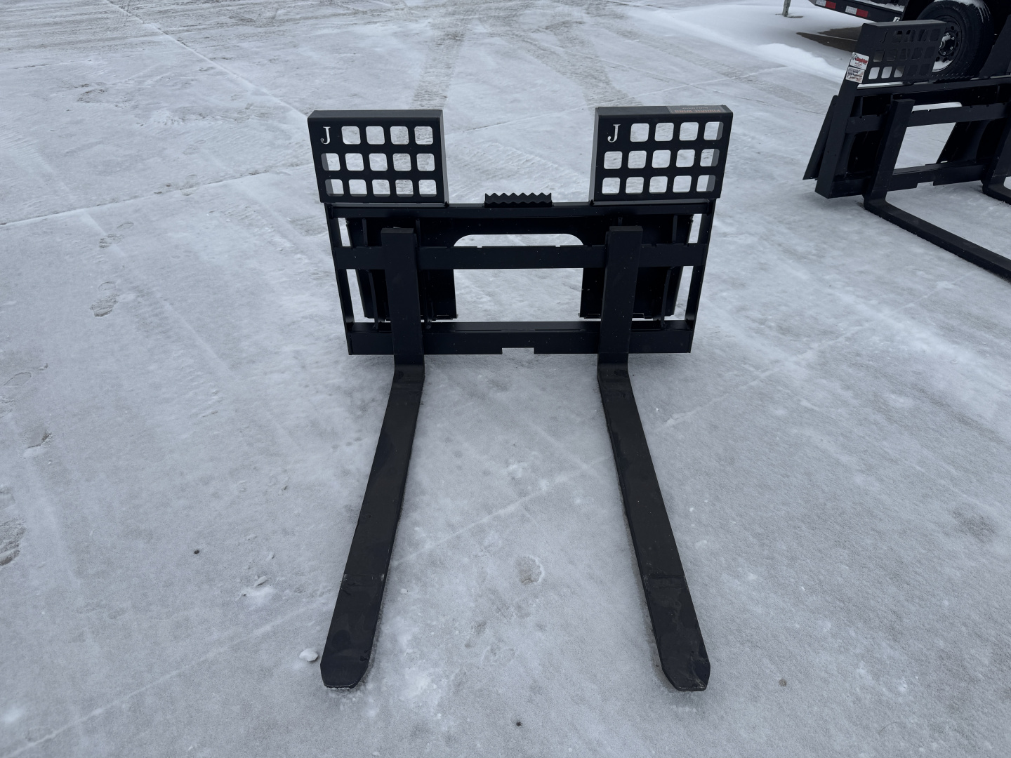 New 2026 Jenkins Iron and Steel Pallet Forks Attachment