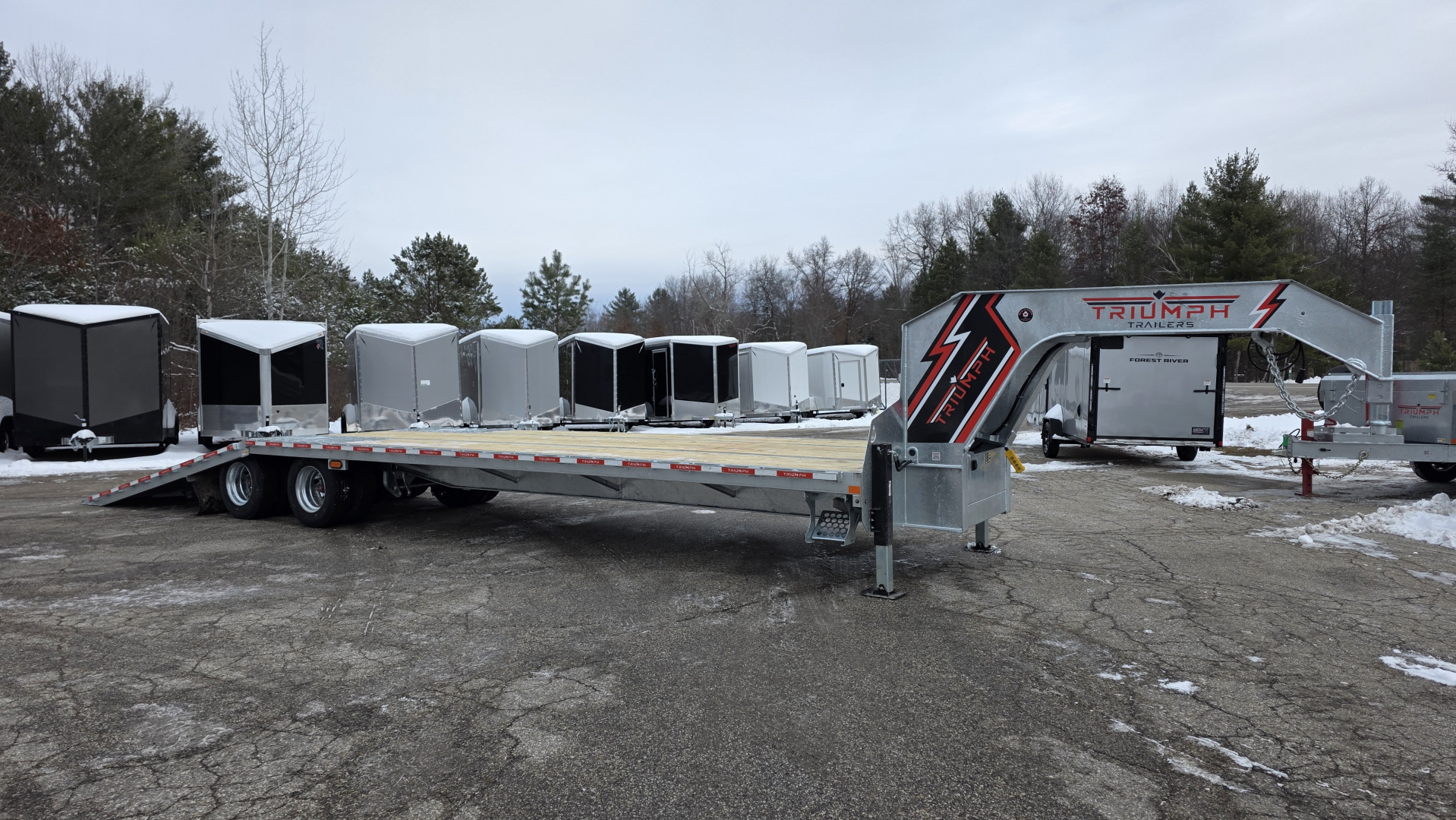 New 102X35 GALVANIZED 23' STATIONARY + 12' BEAVERTAIL GOOSENECK DECKOVER 16K AXLE POWER BEAVERTAIL 2026 TRIUMPH