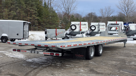 New 102X35 GALVANIZED 23' STATIONARY + 12' BEAVERTAIL GOOSENECK DECKOVER 16K AXLE POWER BEAVERTAIL 2026 TRIUMPH