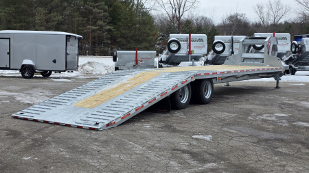 New 102X35 GALVANIZED 23' STATIONARY + 12' BEAVERTAIL GOOSENECK DECKOVER 16K AXLE POWER BEAVERTAIL 2026 TRIUMPH