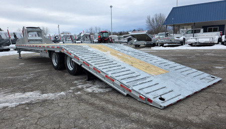 New 102X35 GALVANIZED 23' STATIONARY + 12' BEAVERTAIL GOOSENECK DECKOVER 16K AXLE POWER BEAVERTAIL 2026 TRIUMPH