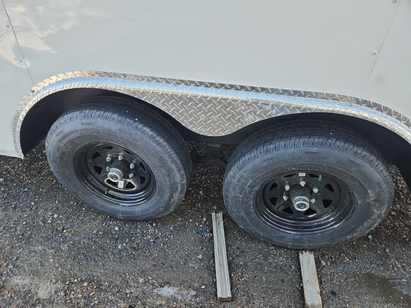 New 2026 Formula Trailers 8.5 X 20 WITH DOUBLE DOORS AND 5200# AXLES Cargo / Enclosed Trailer