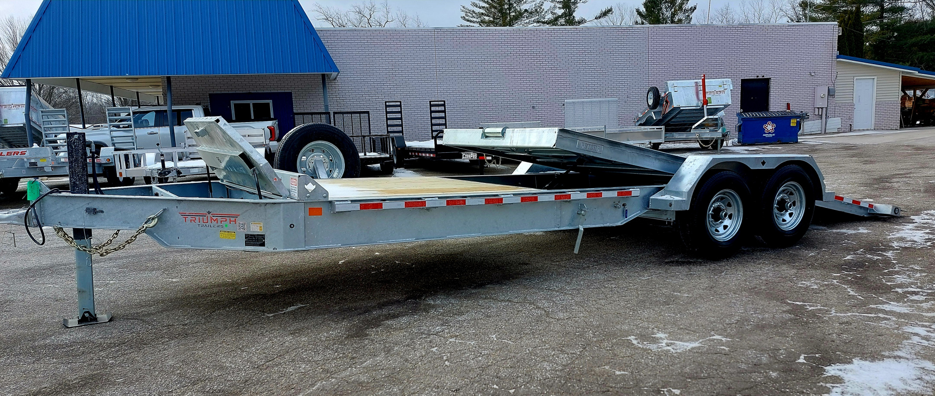 New 82X16 GALVANIZED GRAVITY TILT 7 K AXLES POWER JACKS ALSO AVAILABLE W/OUT POWER JACKS 2026 TRUMPH
