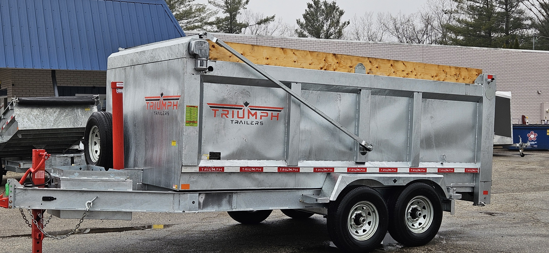 New 82" X 14' GALVANIZED DUMP 7 K AXLES 58" SIDES W/ WOOD RAMP & TARP INCLUDED 2026 TRIUMPH