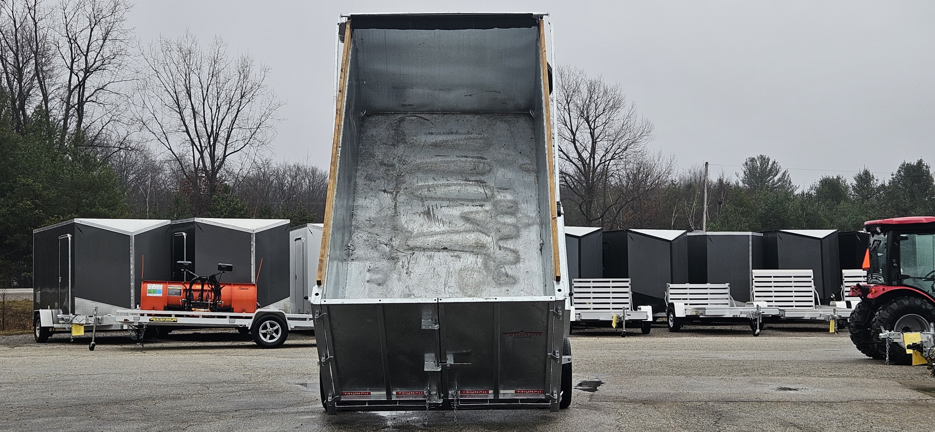New 82" X 14' GALVANIZED DUMP 7 K AXLES 58" SIDES W/ WOOD RAMP & TARP INCLUDED 2026 TRIUMPH