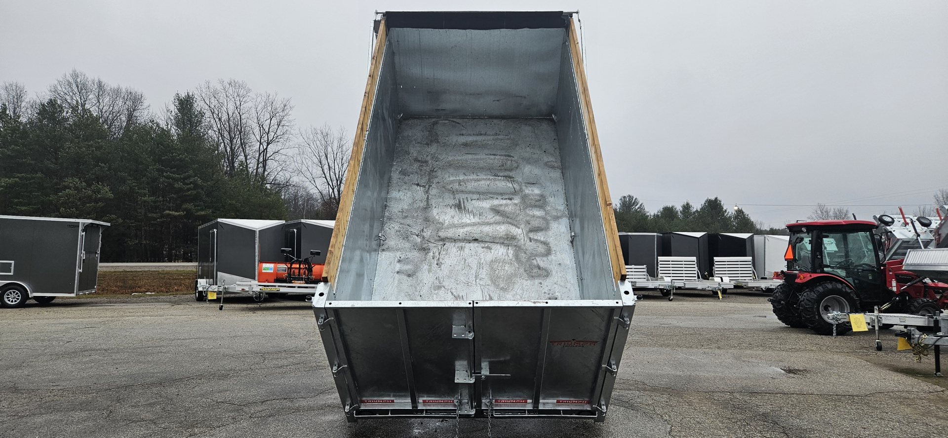 New 82" X 14' GALVANIZED DUMP 7 K AXLES 58" SIDES W/ WOOD RAMP & TARP INCLUDED 2026 TRIUMPH