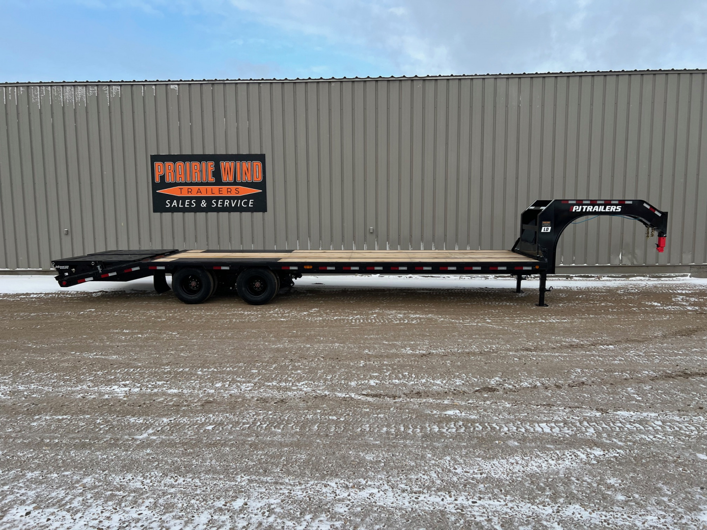 New 2026 PJ Trailers 30' LD Gooseneck 10K's Flatbed Trailer