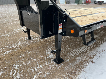 New 2026 PJ Trailers 30' LD Gooseneck 10K's Flatbed Trailer