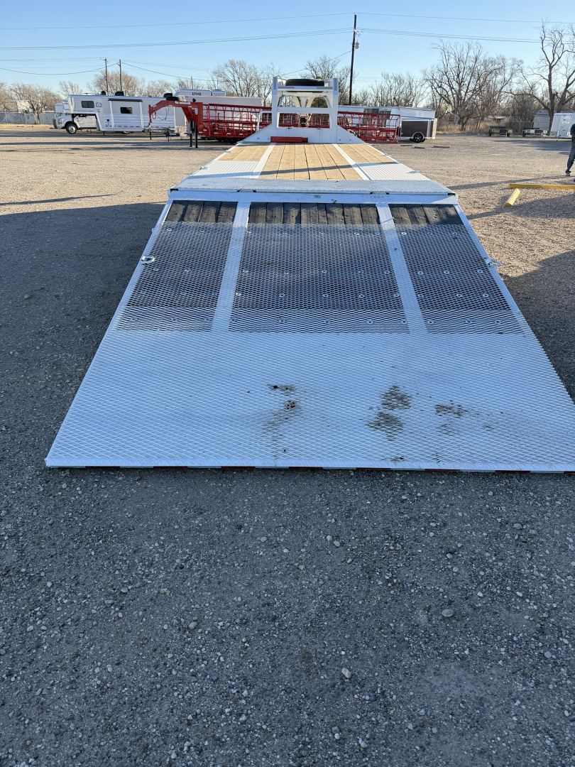 Used 2023 PJ Trailers HYDRUALIC DOVETAIL FLATBED