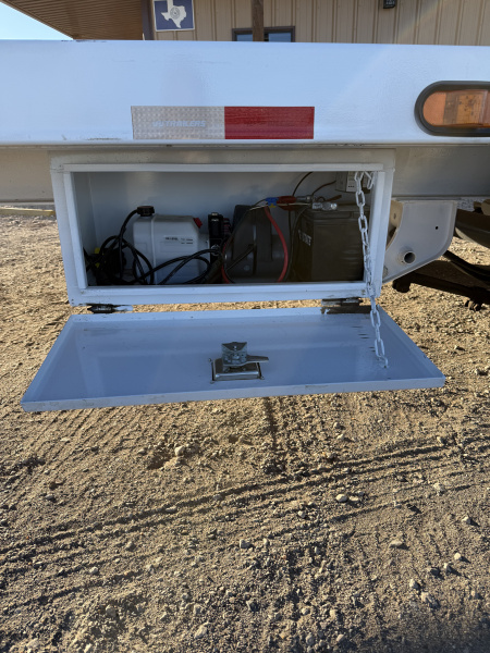 Used 2023 PJ Trailers HYDRUALIC DOVETAIL FLATBED