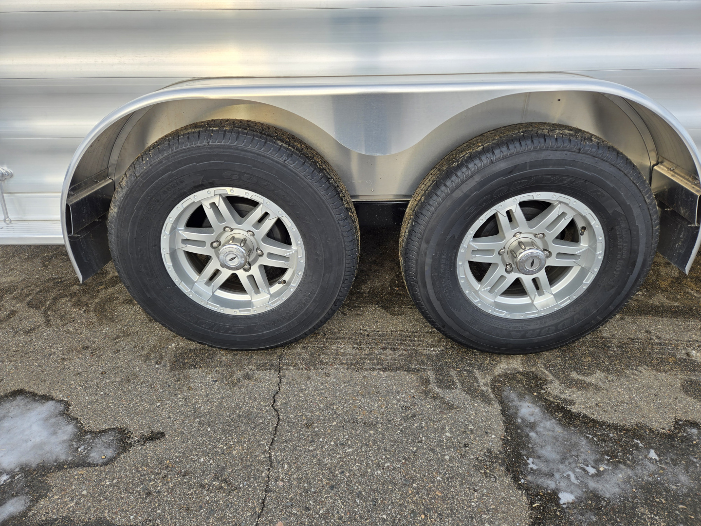 New 2026 Featherlite 2 Horse Trailer 9400