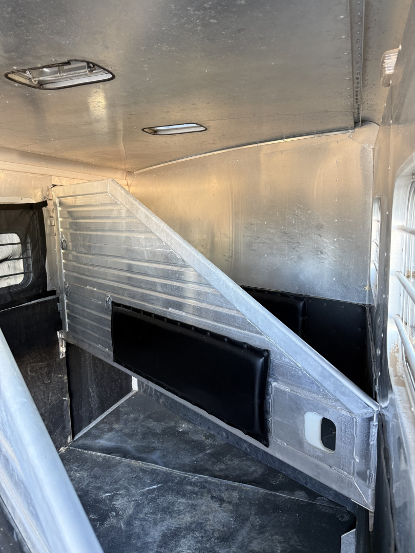 Used 1999 Featherlite Trailers 3 HORSE BUMPER PULL Horse Trailer