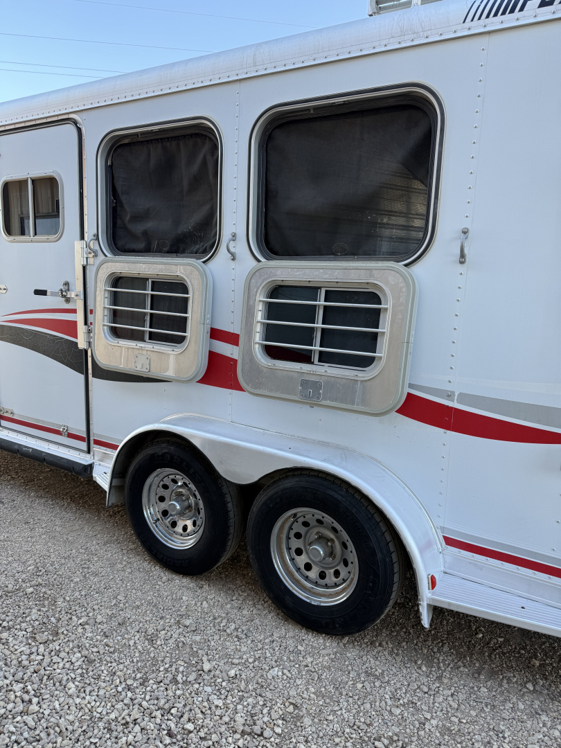 Used 1999 Featherlite Trailers 3 HORSE BUMPER PULL Horse Trailer