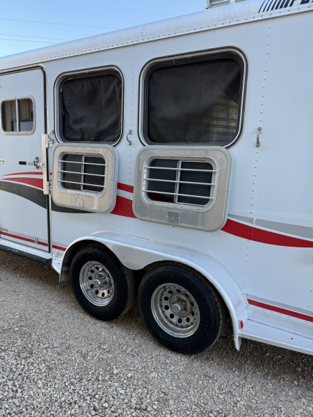 Used 1999 Featherlite Trailers 3 HORSE BUMPER PULL Horse Trailer