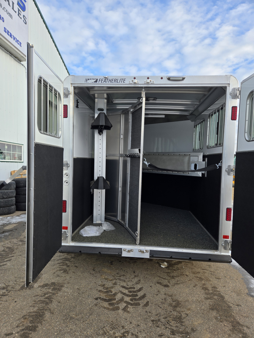 New 2026 Featherlite Trailers 9400 Horse Trailer