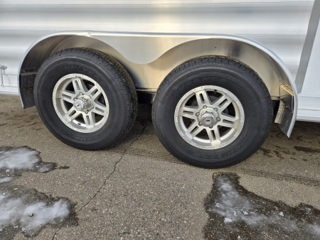 New 2026 Featherlite Trailers 9400 Horse Trailer