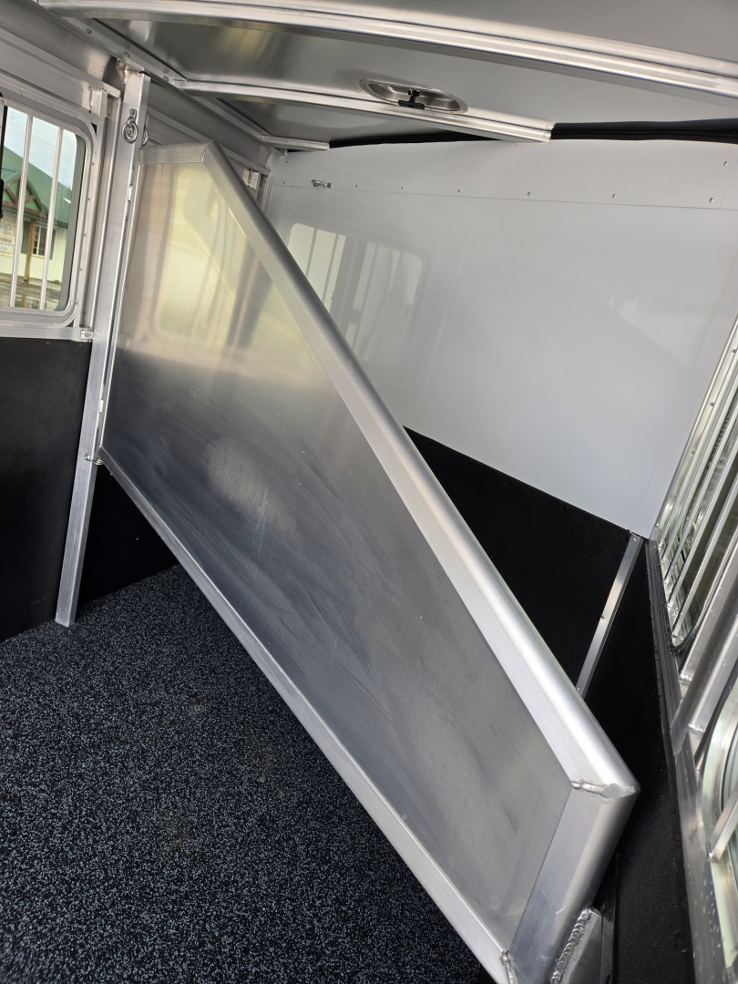 New 2026 Exiss 2 Horse XT Trailer