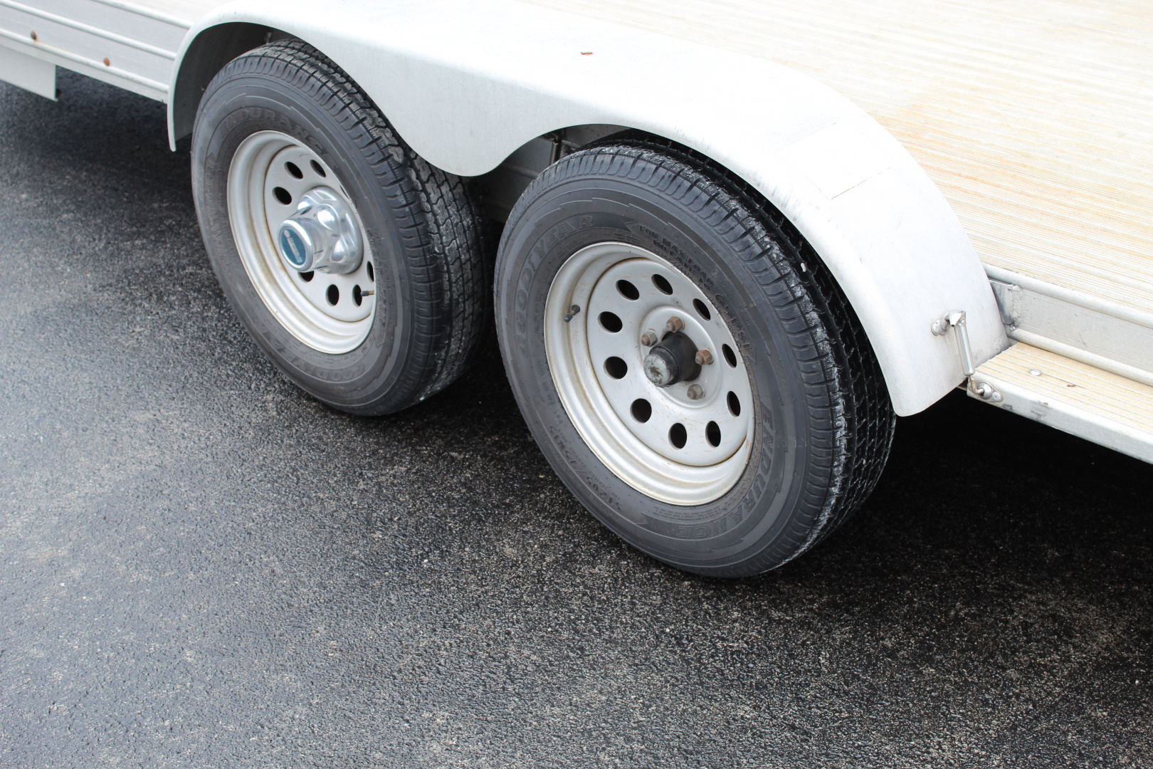 Used 2002 Featherlite Trailers L07 Car / Racing Trailer