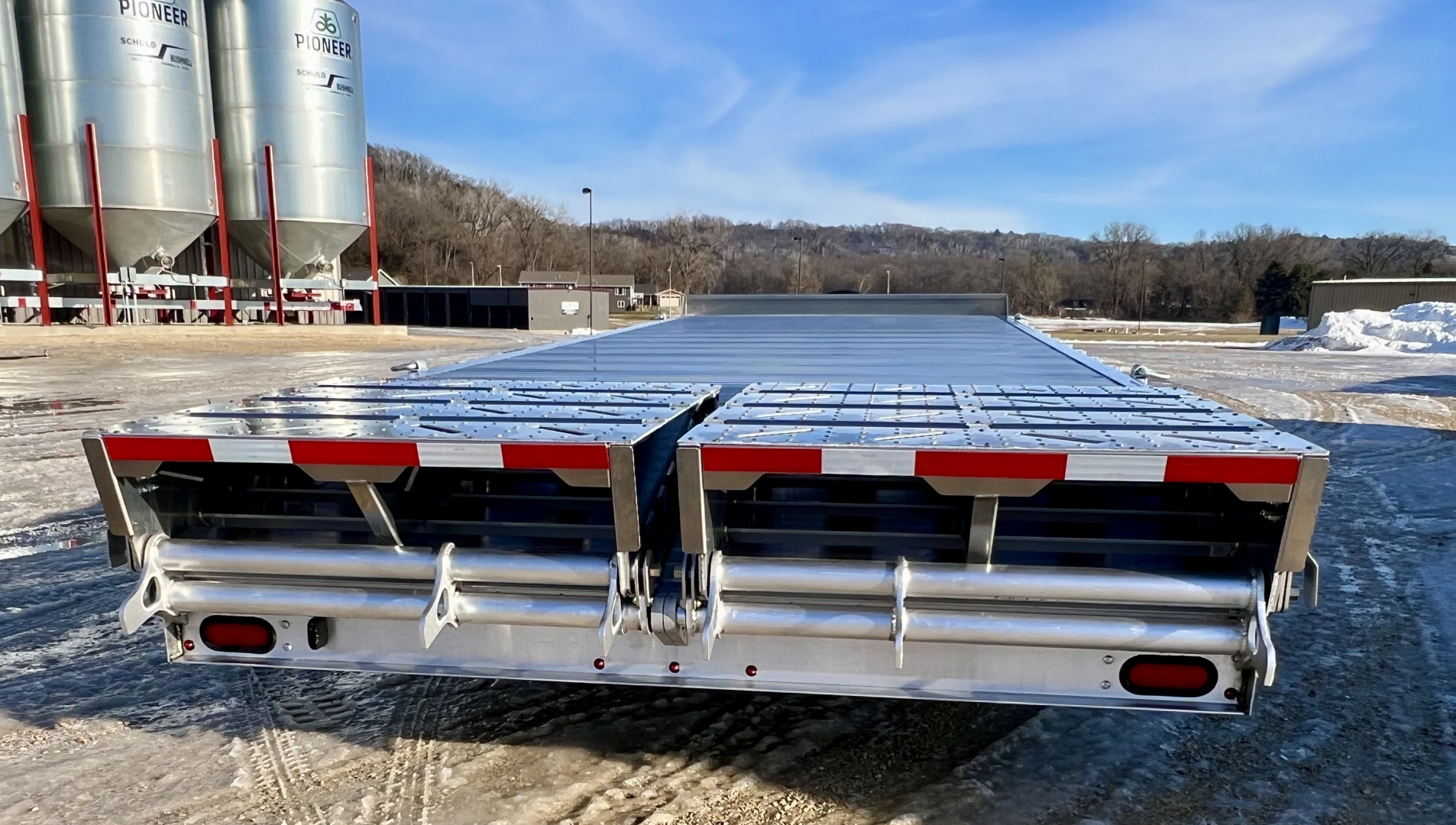 New 2025 EBY DO14K Flatbed Trailer - Tradesman