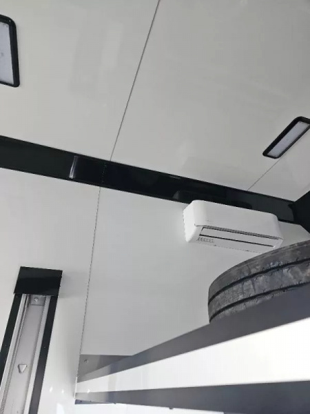 New 2025 United Trailers USH-8.526TR80 Stacker