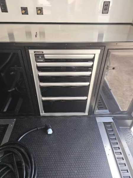 New 2025 United Trailers USH-8.526TR80 Stacker