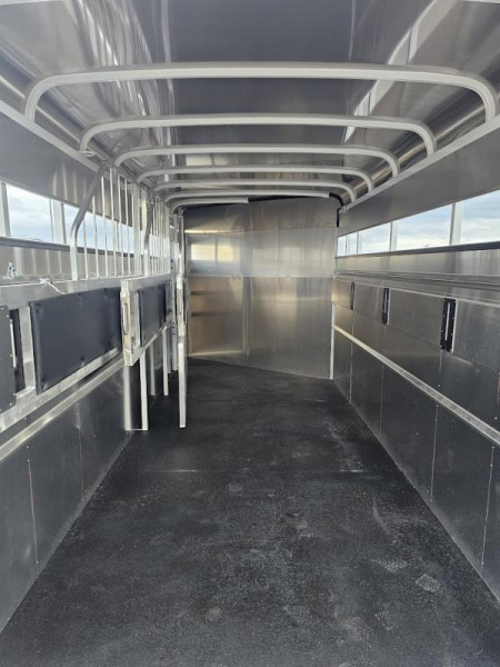 New 2025 Maverick 4 Horse Gooseneck Trailer