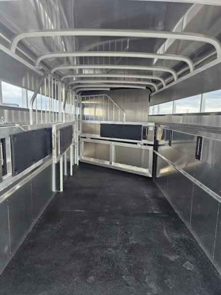 New 2025 Maverick 4 Horse Gooseneck Trailer