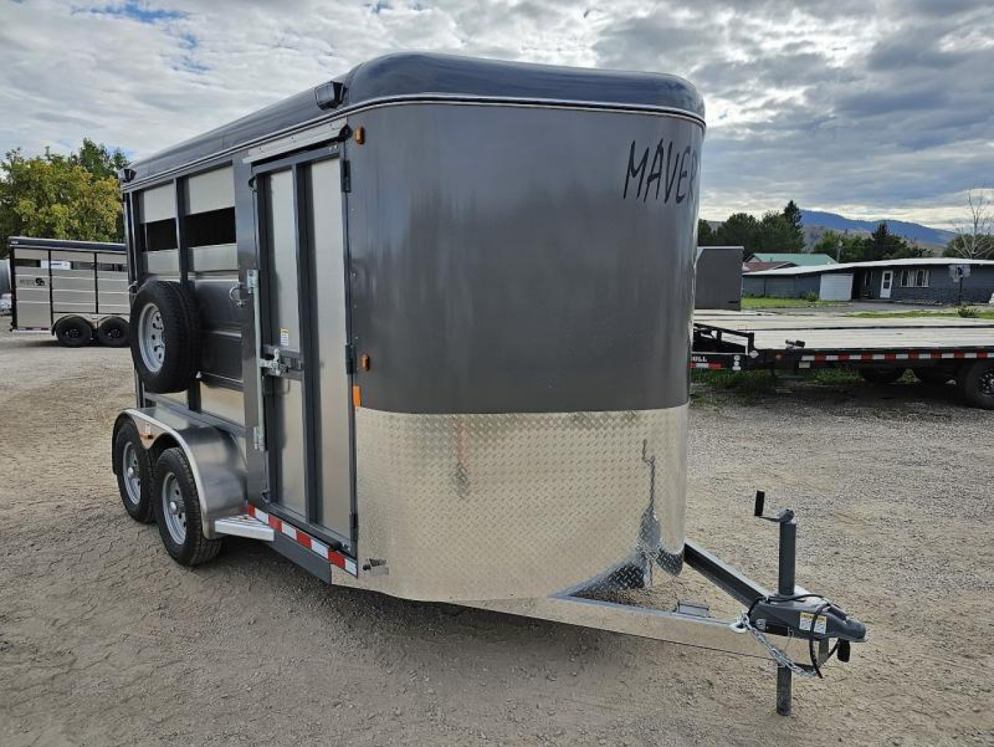 New 2025 Maverick 13' 2 Horse Trailer