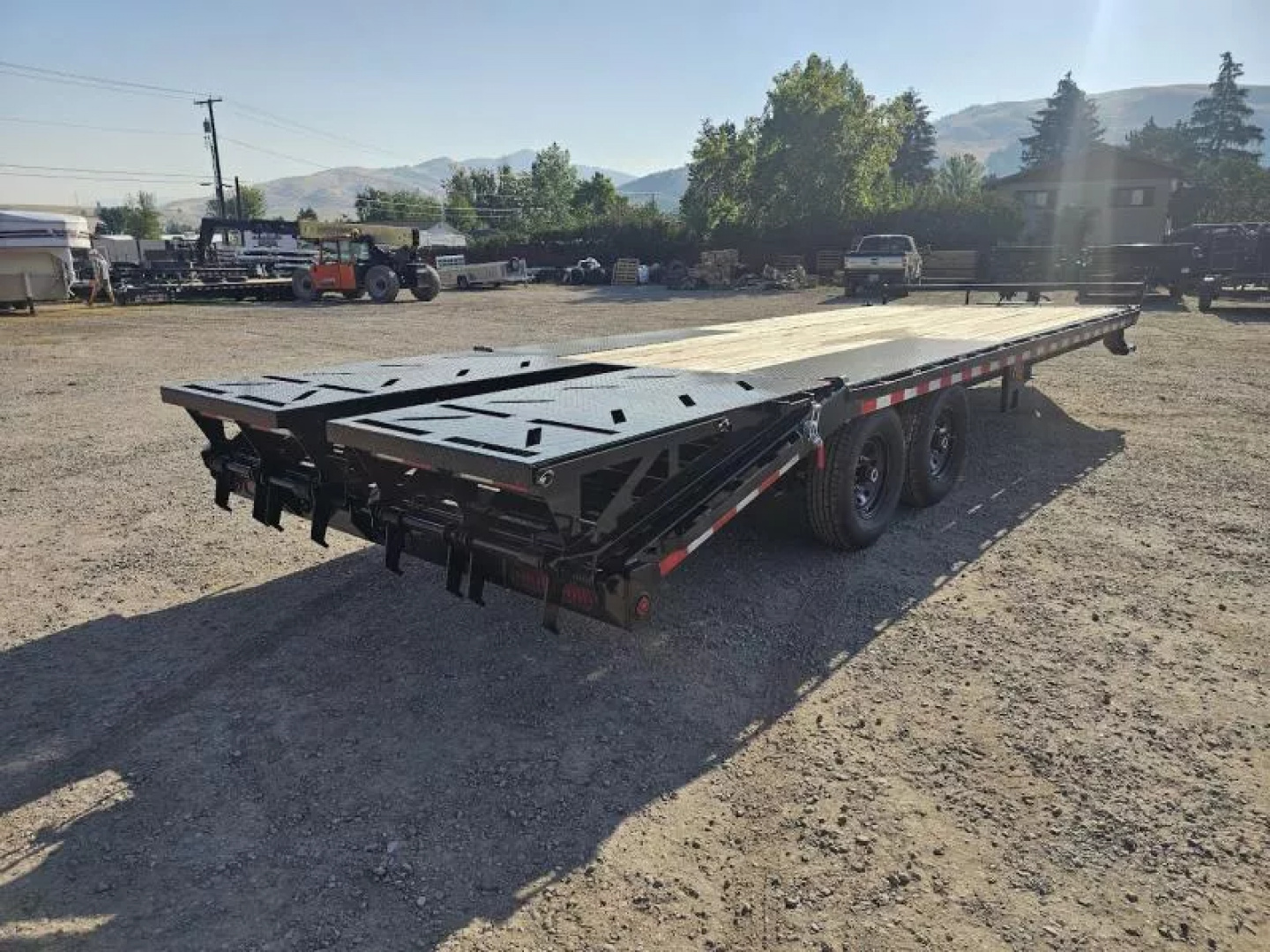 New 2025 Iron Bull 8.5' x 24' 14k Deckover Flatbed Trailer