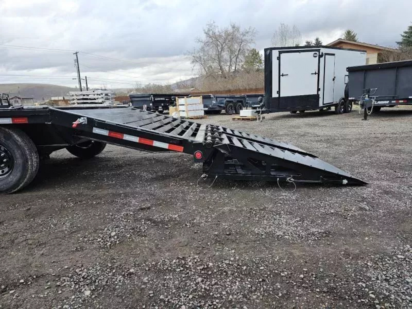 New 2026 Iron Bull 28' 21k Deckover Gooseneck Trailer