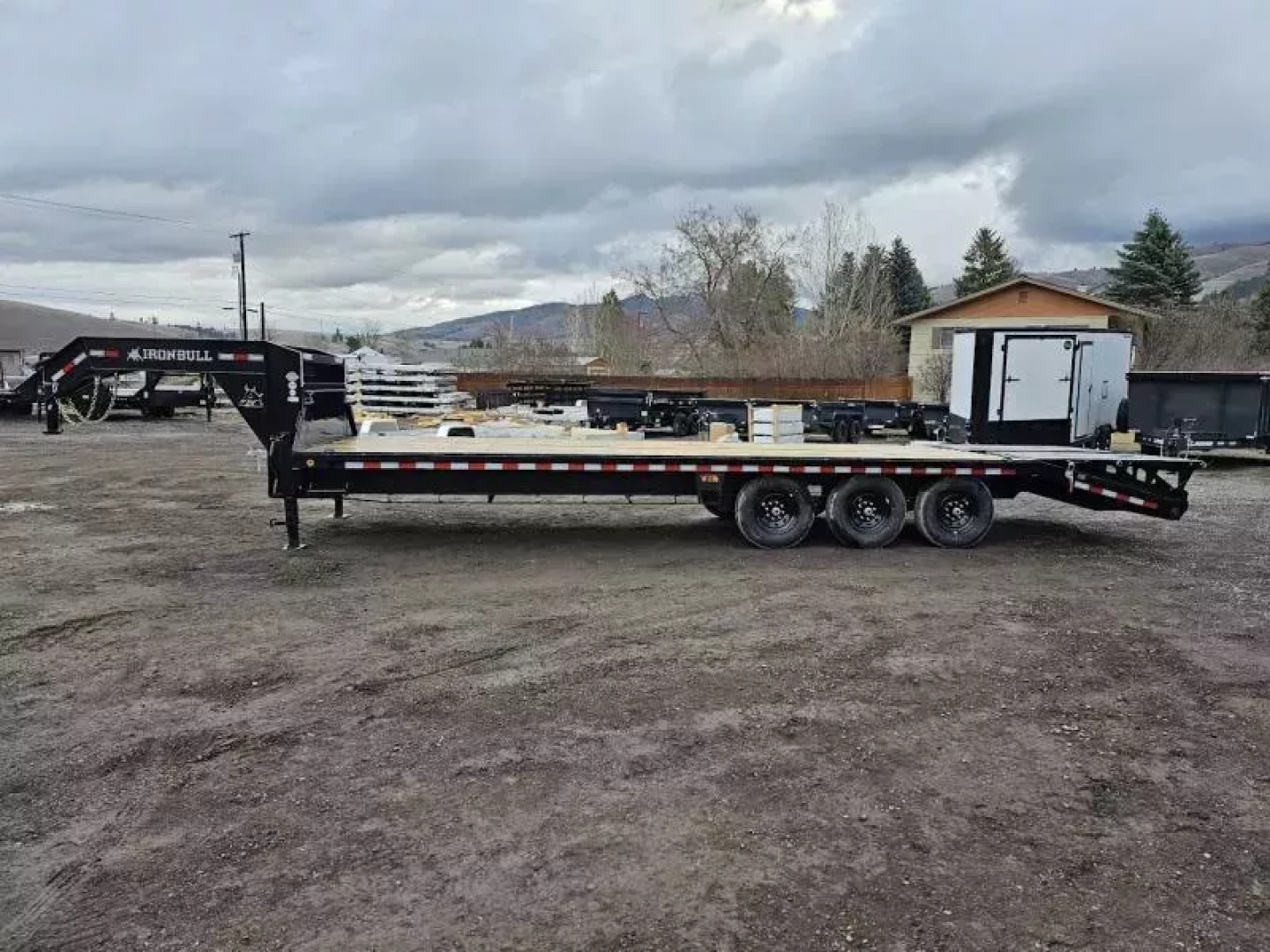 New 2026 Iron Bull 28' 21k Deckover Gooseneck Trailer