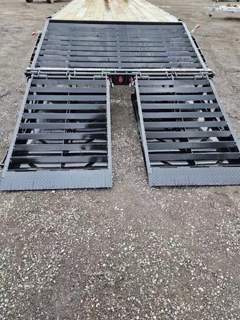 New 2026 Iron Bull 28' 21k Deckover Gooseneck Trailer