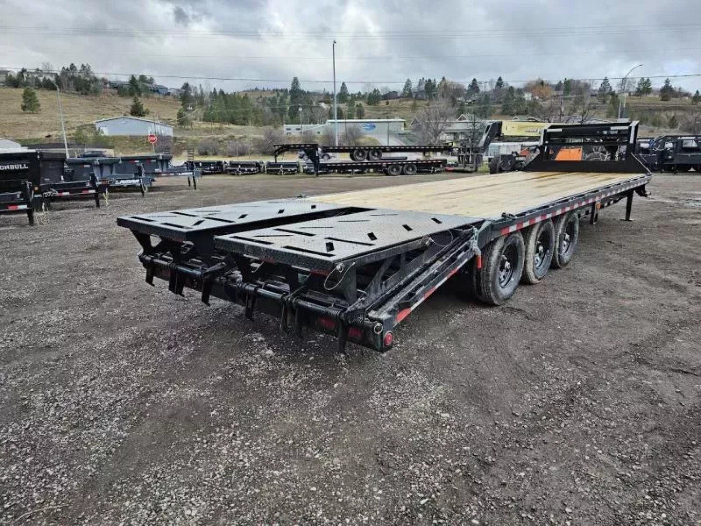 New 2026 Iron Bull 28' 21k Deckover Gooseneck Trailer
