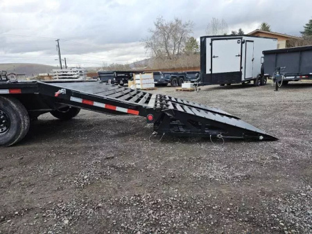 New 2026 Iron Bull 28' 21k Deckover Gooseneck Trailer