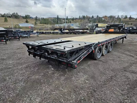 New 2026 Iron Bull 28' 21k Deckover Gooseneck Trailer