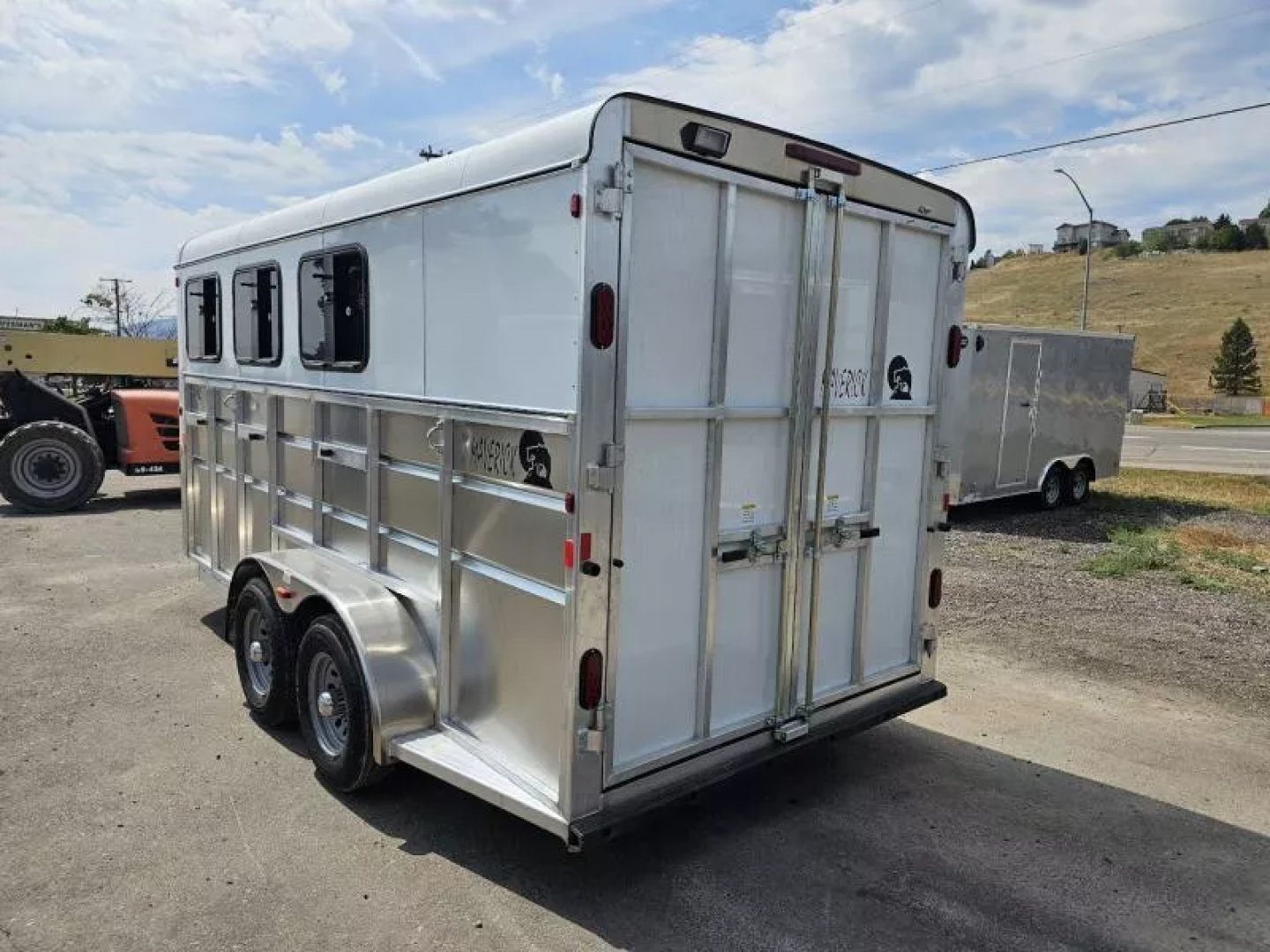 New 2026 Maverick 3 Horse Lite Deluxe Aluminum Horse Trailer