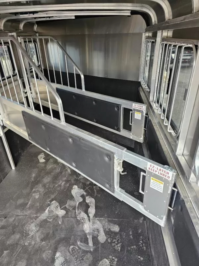 New 2026 Maverick 3 Horse Lite Deluxe Aluminum Horse Trailer