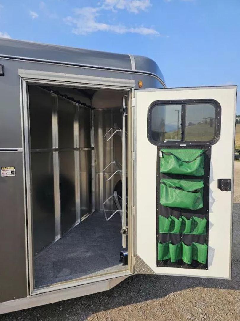 New 2026 Maverick 3 Horse Lite Deluxe Aluminum Horse Trailer