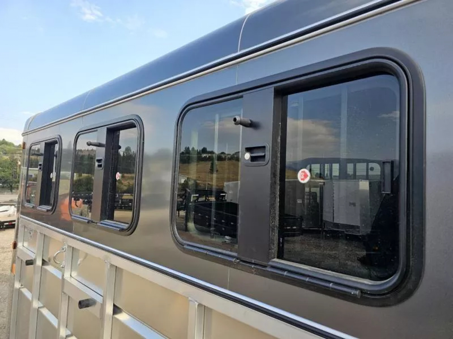 New 2026 Maverick 3 Horse Lite Deluxe Aluminum Horse Trailer