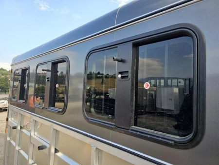 New 2026 Maverick 3 Horse Lite Deluxe Aluminum Horse Trailer