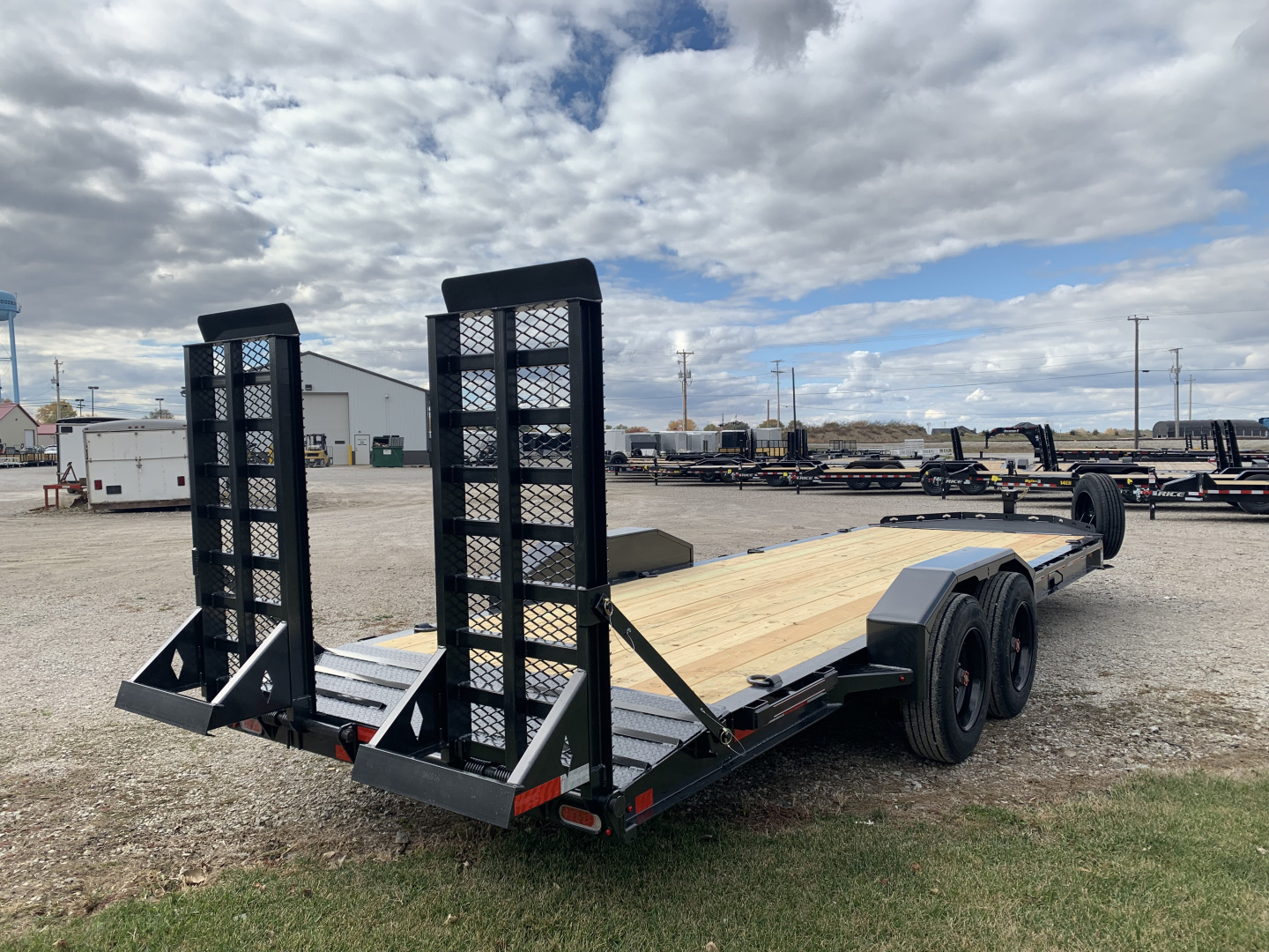 New 2026 Diamond C Trailers LPX208L22X80 (80" X 22') 18K (Pacesetter Ed.) Equipment Trailer