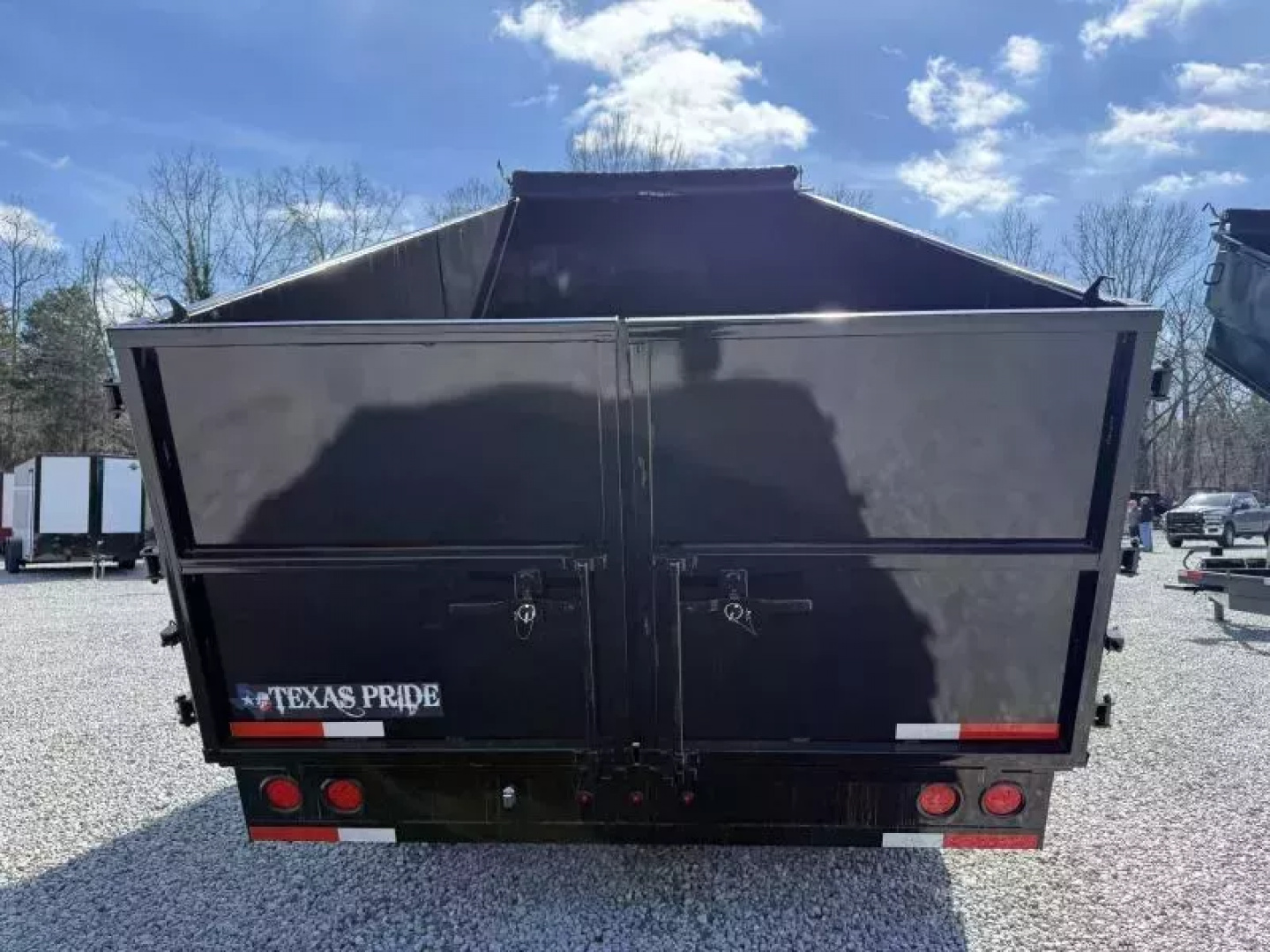New 2026 Texas Pride Trailers 8x20 (4FT WALLS) GOOSENECK DUMP TRAILER 26K GVWR Dump Trailer